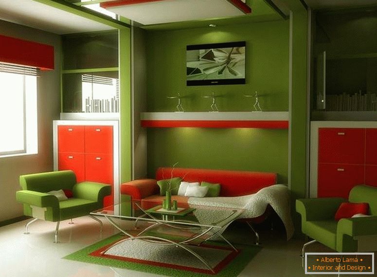 Grüner Innenraum mit orangefarbenen Möbeln