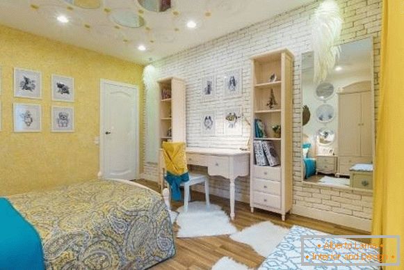 Gelbe flüssige Tapete - Kunstschlafzimmerdesign